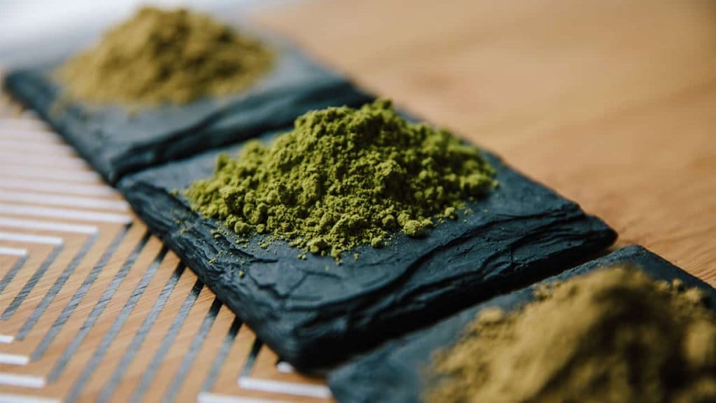 How They Get Different Kratom Powder Strain Colors Kats Botanicals
