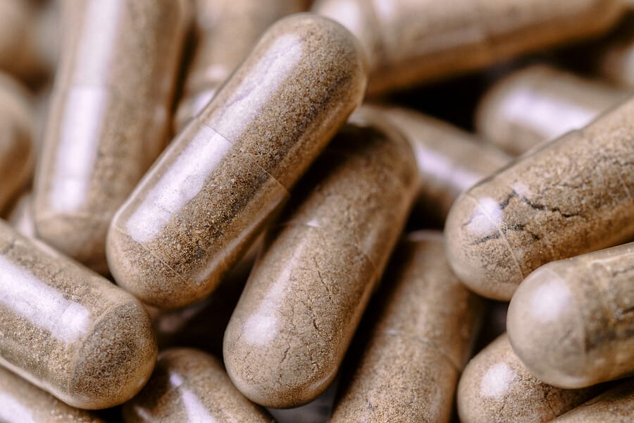 Kratom vs. Akuamma
